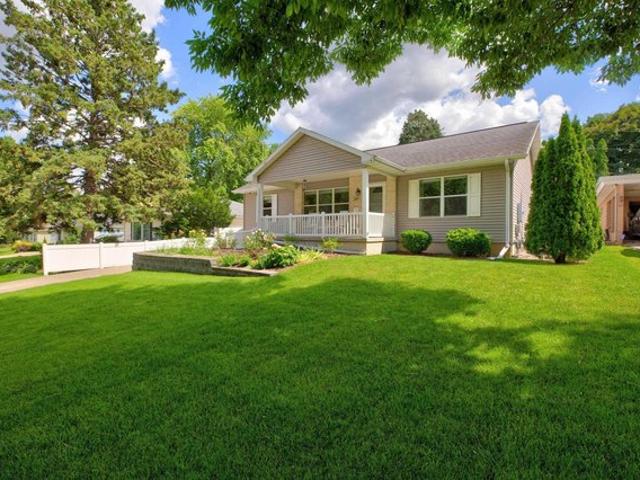 House for sale in Waterloo, Iowa