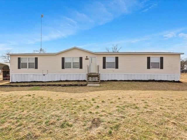 House for sale in Axtell, Texas