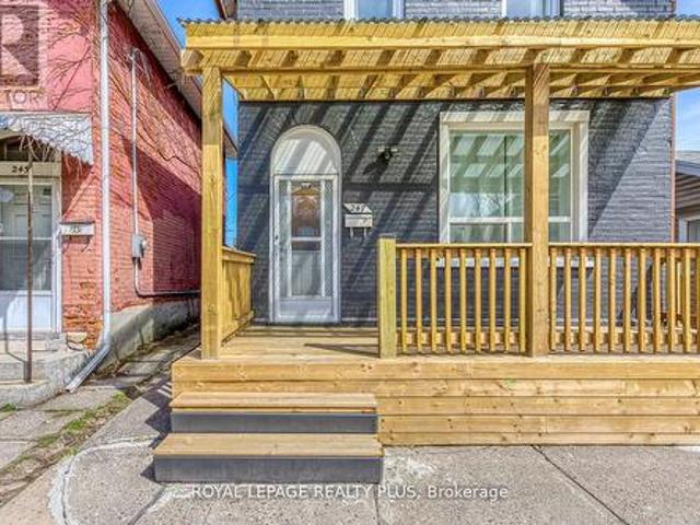 House for sale in Ancaster, Ontario