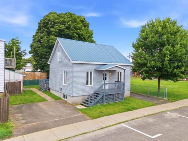 House for sale in Acton, Quebec