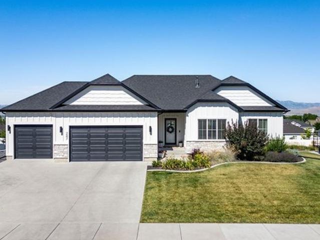 House for sale in Cache, Utah