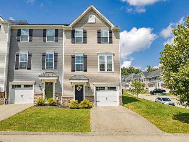 Townhouse for sale in Morgantown, West Virginia
