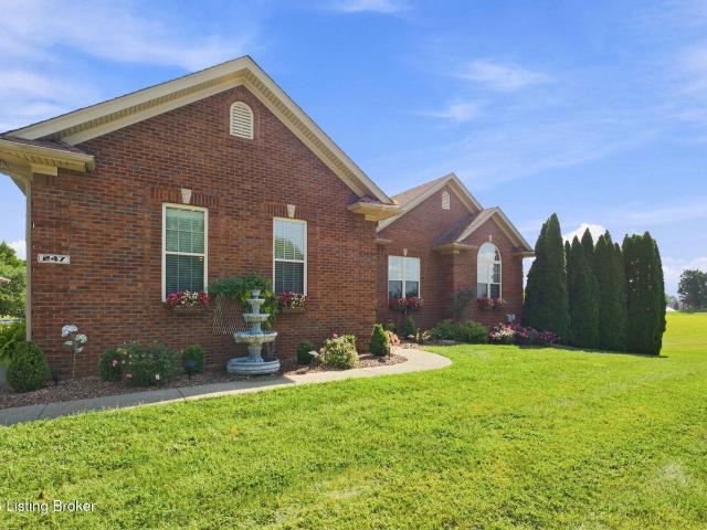 House for sale in Shepherdsville, Kentucky
