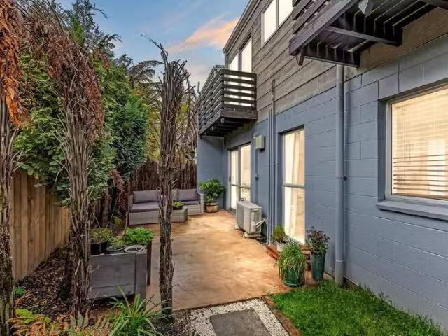 House for sale in Saint Albans, Canterbury