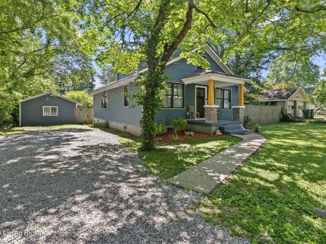 House for sale in Lebanon Junction, Kentucky