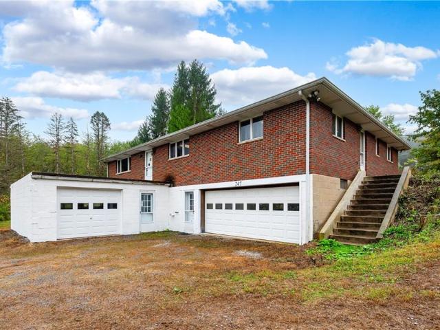 House for sale in Renfrew, Pennsylvania
