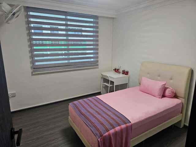 Room for rent in 23 North West