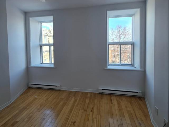 Apartment for rent in St. Leonard's, Quebec