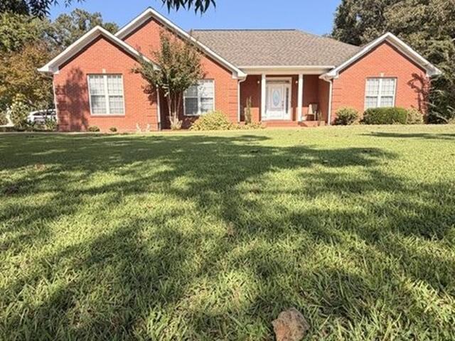 House for sale in Blue Mountain, Tippah County