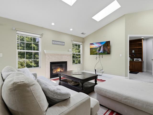 Townhouse for sale in Aurora, Illinois