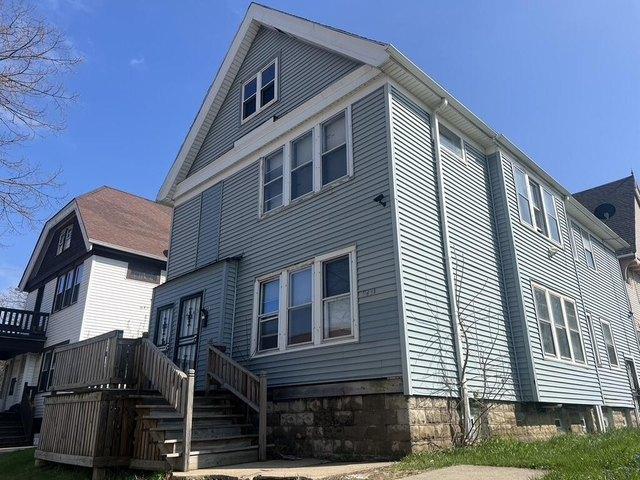 House for sale in Milwaukee, Wisconsin