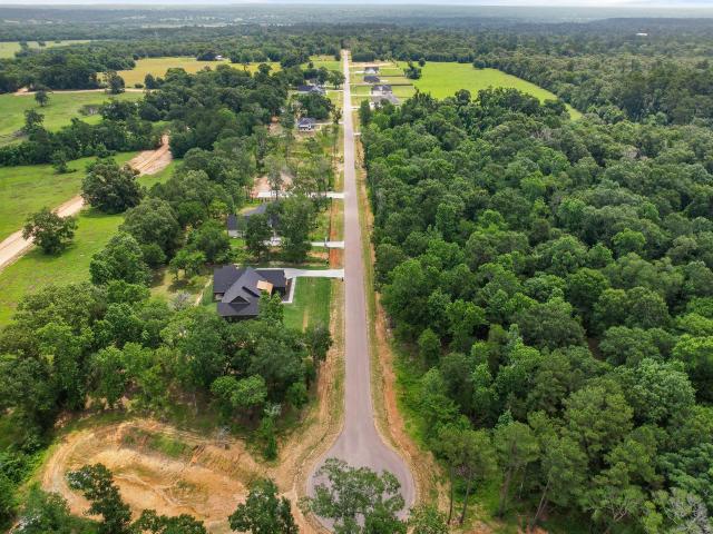 Land for sale in Montgomery, Texas