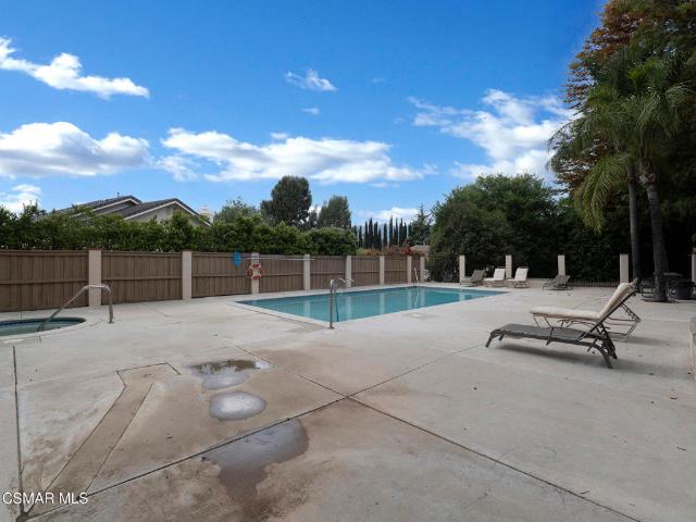 Townhouse for sale in Canyon Country, California