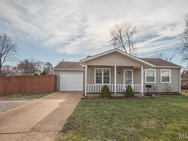 House for sale in Maryland Heights, Missouri