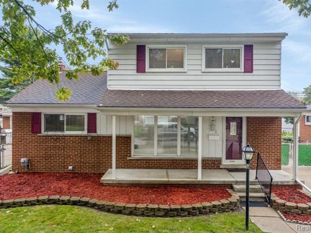 House for sale in Eastpointe, Michigan