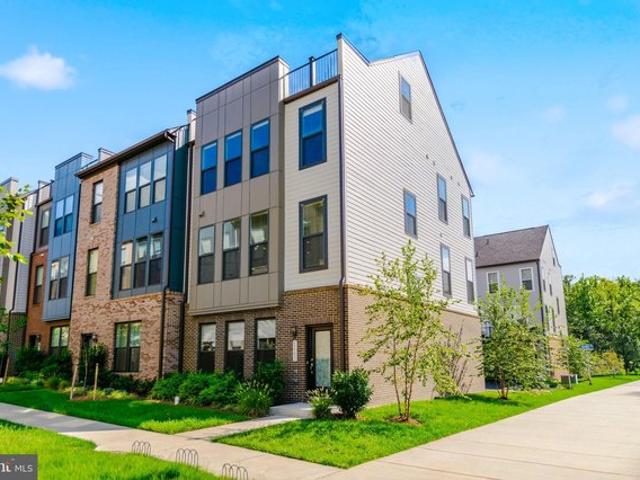 Townhouse for sale in Virginia