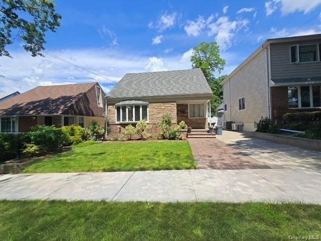 House for sale in Queens, Arverne