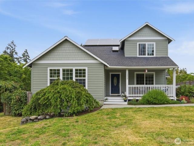 House for sale in Bainbridge Island, Washington