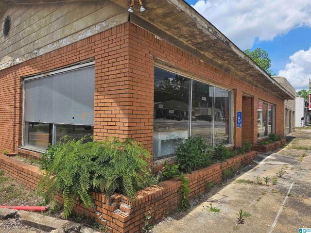 Commercial for sale in Jemison, Alabama
