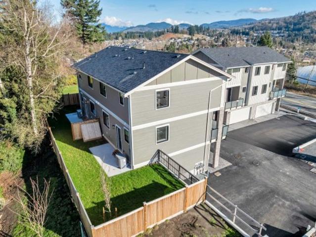 Duplex for sale in Abbotsford, British Columbia