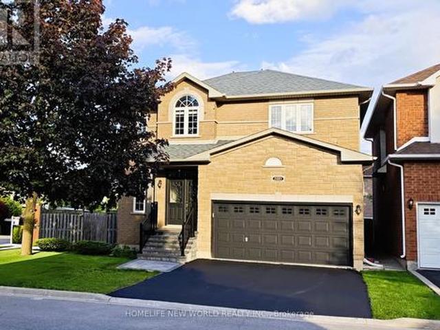 House for sale in Oakville, Ontario