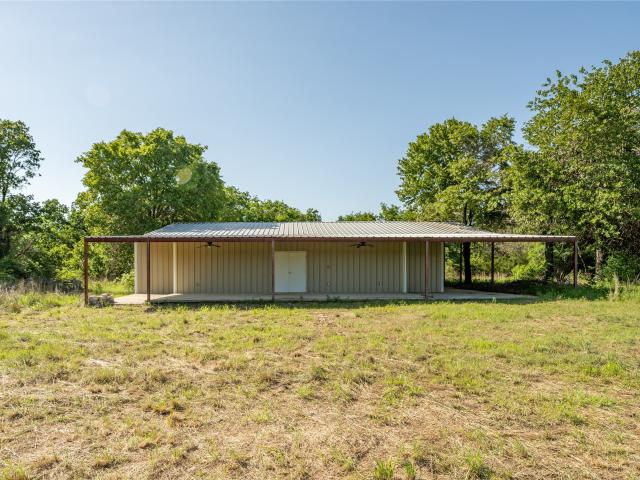 House for sale in Cameron, Milam County