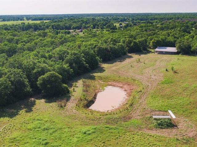 House for sale in Milam, Texas