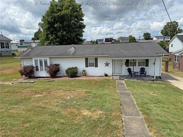 House for sale in Hurricane, West Virginia