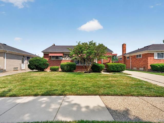 House for sale in Eastpointe, Michigan