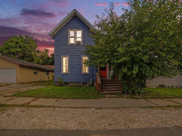 House for sale in Manistee, Manistee County