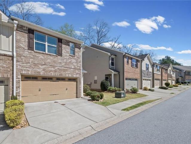 Townhouse for sale in Woodstock, Georgia