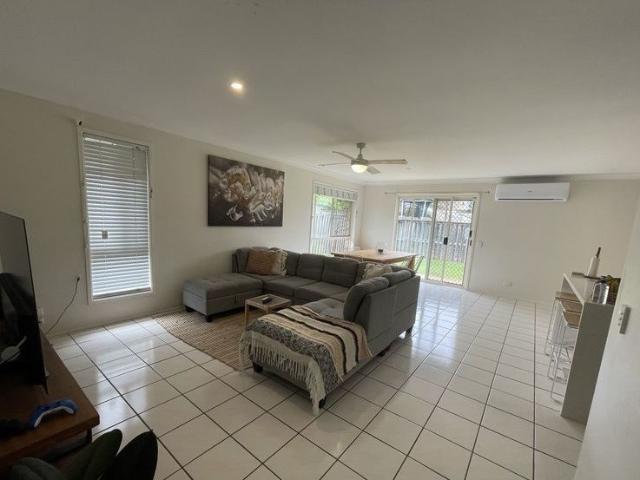House for rent in Varsity Lakes, Gold Coast City