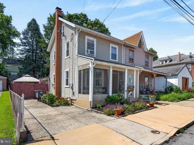 Townhouse for sale in Chester, Pennsylvania