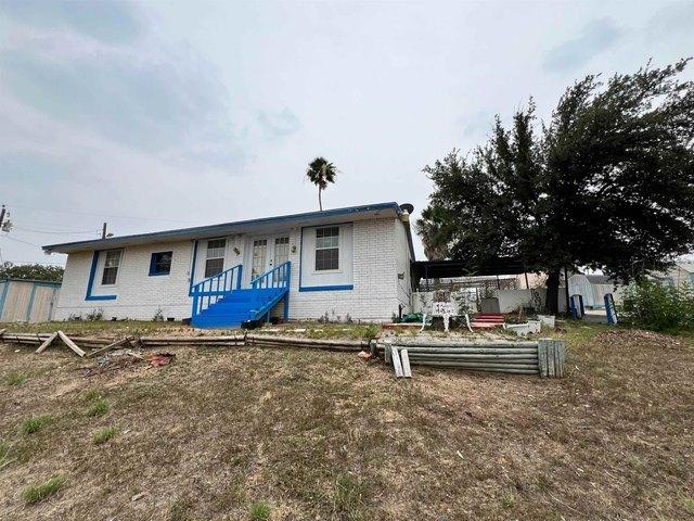 House for sale in Zapata, Zapata County