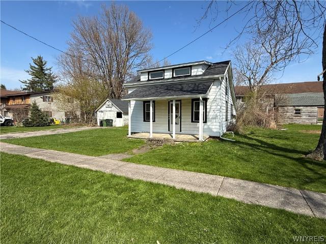 House for sale in Niagara, New York