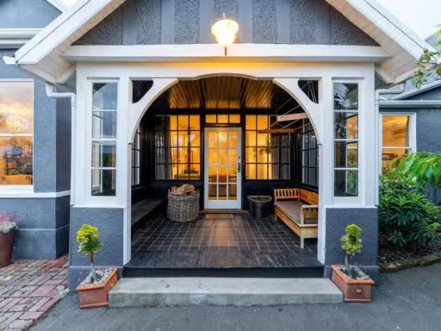House for sale in Otakou
