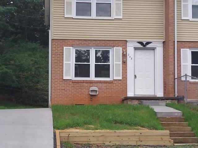 Townhouse for sale in Front Royal