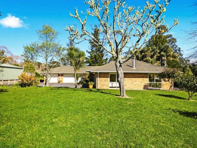 House for sale in Paremoremo, Oroua County