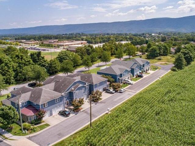 Townhouse for sale in Virginia