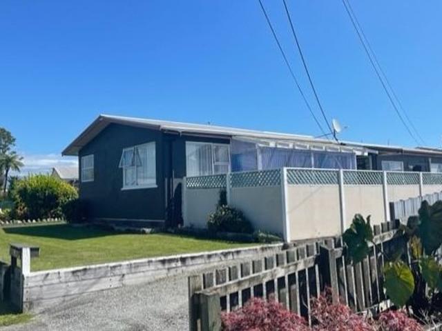 Apartment for rent in Fairdown, West Coast