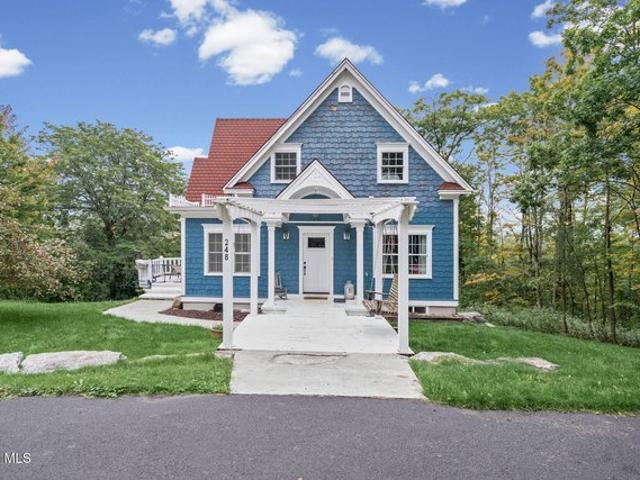 House for sale in Guilderland, New York