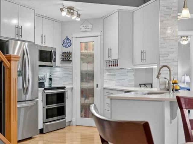 House for sale in Springbank Hill, Calgary