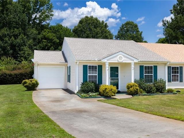 Townhouse for sale in Seneca, South Carolina