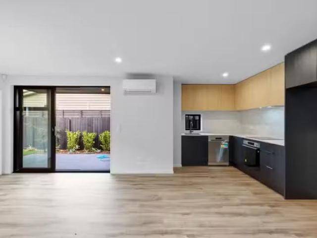 House for sale in Saint Albans, Canterbury