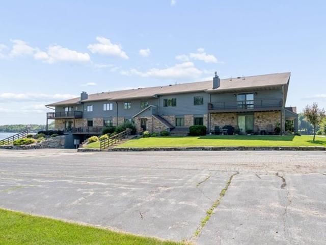 Condo for sale in Appleton, Outagamie County