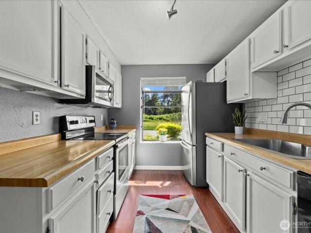 Condo for sale in Kent