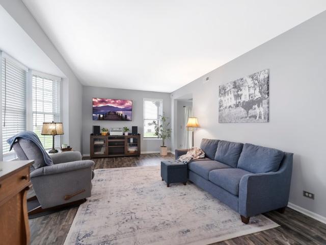 Condo for sale in Plainfield, Illinois