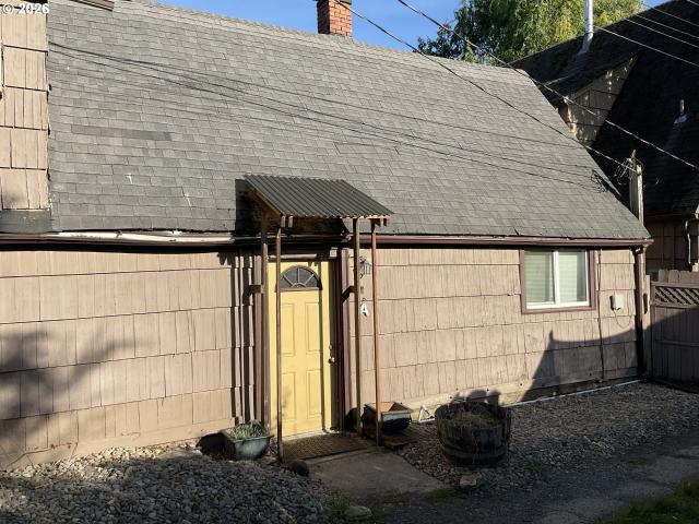 House for sale in Woodfield Microhood, Eugene