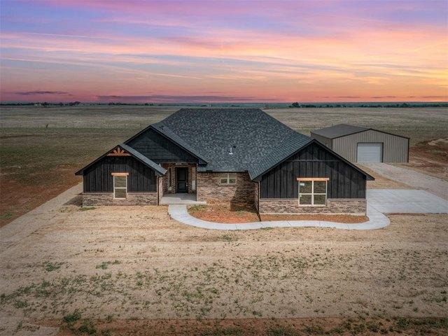House for sale in Cashion, Oklahoma