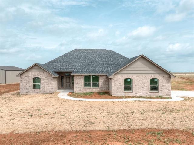 House for sale in Cashion, Oklahoma